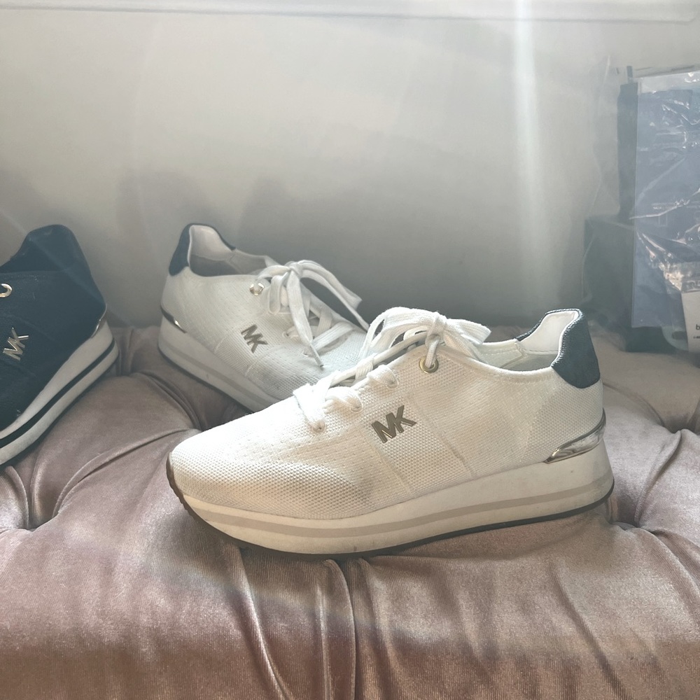 Micheal Kors sneakers
